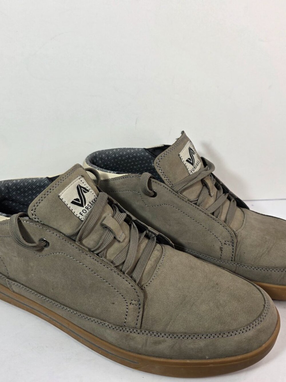 Forsake Phil Chukka Boots Mens 10.5 Grey Leather Hiking Casual Comfort Shoes